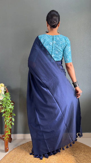 Blue Cotton Saree With Printed Blouse