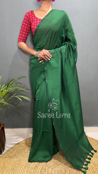 Green Cotton Saree With Red Printed Blouse