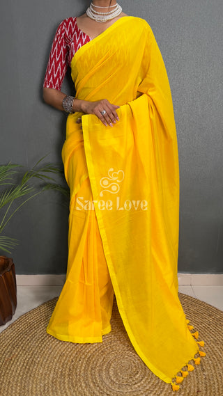 Yellow Saree With Zigzag Print Blouse