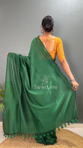 Green Saree With Yellow Printed Blouse