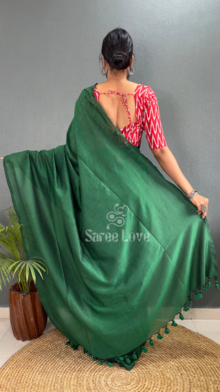 Green Saree With Red Zigzag Print Blouse