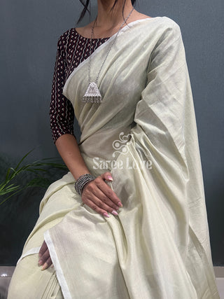 Off White Saree With Zigzag Print Blouse