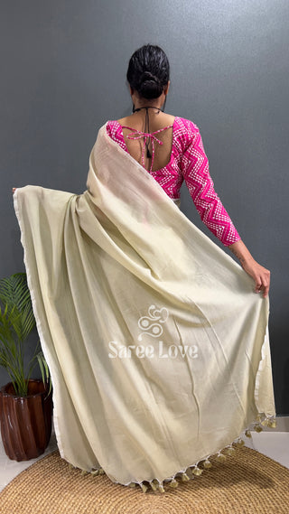 Off White Cotton Saree With Pink Printed Blouse