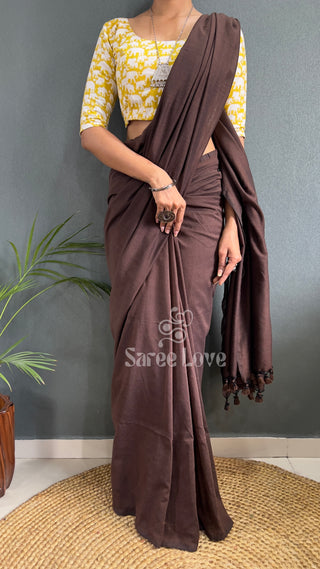 Brown Saree With Elephant Print Blouse