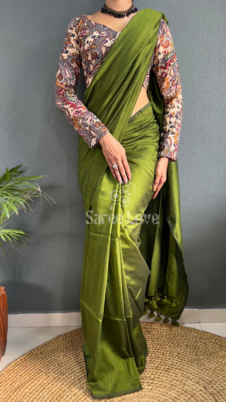 Mahendi Cotton Saree With Abstract Print Blouse