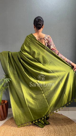 Mahendi Cotton Saree With Abstract Print Blouse